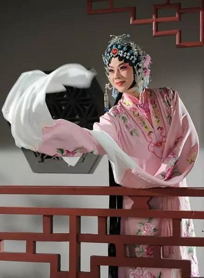 勘玉钏1.jpg