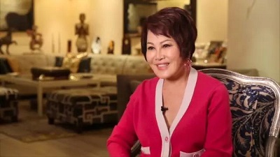 上海国际电影节推广大使靳羽西.jpg