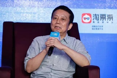 黄建新1.jpg