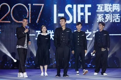 《青禾男高》剧组.jpg