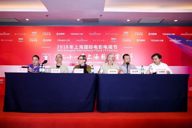 纪录片、动画片评委会：从左往右依次为吴文光、皮尔乔·汗卡萨罗、约阿夫·沙米尔、雅克-雷米·杰瑞德、孙立军、片渊须直.jpg