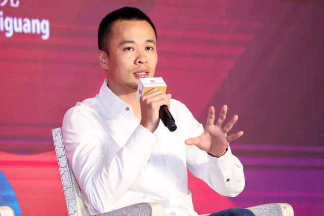 大象点映创始人、导演吴飞跃.jpg