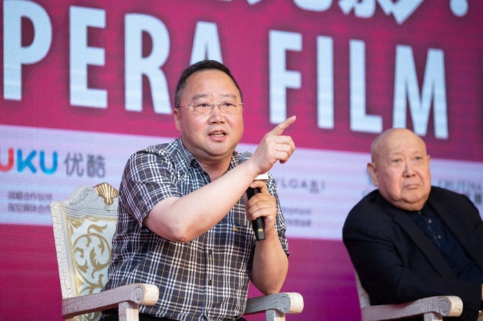 国家一级导演滕俊杰.jpg