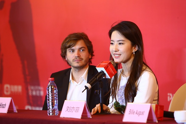young11175_03.jpg